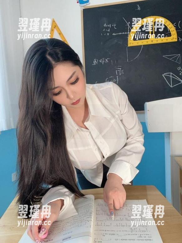 微密圈 - 兔子耳朵与蕾丝,120斤的小王同学写真中的视觉饕餮-翌瑾冉 微密圈 - 兔子耳朵与蕾丝,120斤的小王同学写真中的视觉饕餮-翌瑾冉