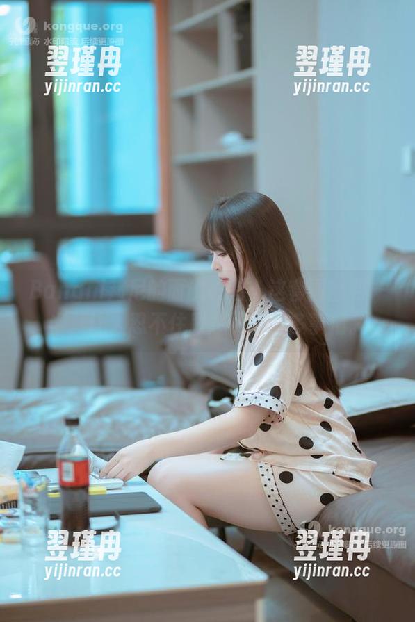 Bangni邦尼的面试试卷:这套图翻到一半,让人忍不住联想了下许多事情。-翌瑾冉 Bangni邦尼的面试试卷:这套图翻到一半,让人忍不住联想了下许多事情。-翌瑾冉