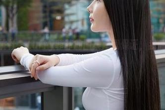 MiiTao蜜桃社 - Luffy菲菲的图集：我保证，我的裸足看起来比我的舞姿还要流畅！