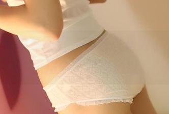 ROSI旅拍真不错，哪怕只是为了美图里的我摆个臭脸也值得。