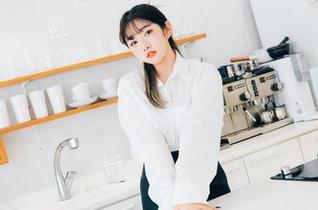 高清图包中的‘水’消息，Sonson(손손)的浴缸就是那种让你想多的地方。