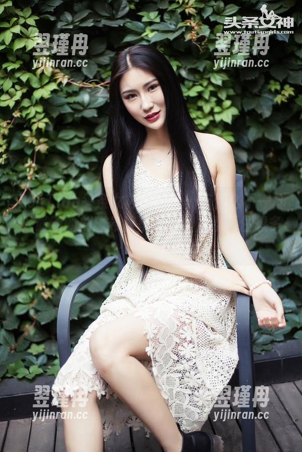 TouTiao头条女神 - 嗯……有什么不一样?最新的刘瑾希教室写真让人忍不住想多看几眼-翌瑾冉 TouTiao头条女神 - 嗯……有什么不一样?最新的刘瑾希教室写真让人忍不住想多看几眼-翌瑾冉