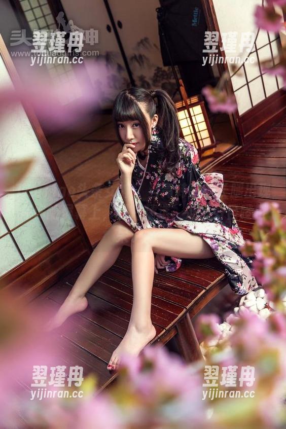 TouTiao头条女神 - 当高韩菲的长腿出现在你的屏幕上,图片精选,准备好目瞪口呆了吗?-翌瑾冉 TouTiao头条女神 - 当高韩菲的长腿出现在你的屏幕上,图片精选,准备好目瞪口呆了吗?-翌瑾冉