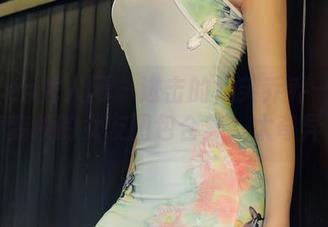 Xiuren秀人网 - 进击的奶芙乔乔——不停变换的女友图包合集，太奇异了