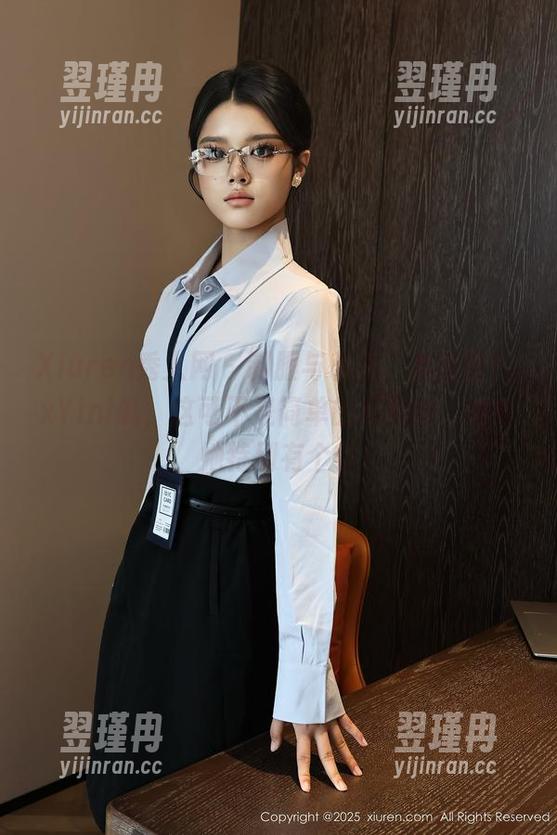 Xiuren秀人网 - 制服与私房,孟狐狸FoxYini说,这可不是简单的搭配哦,哈哈,她特别有个性!-翌瑾冉 Xiuren秀人网 - 制服与私房,孟狐狸FoxYini说,这可不是简单的搭配哦,哈哈,她特别有个性!-翌瑾冉