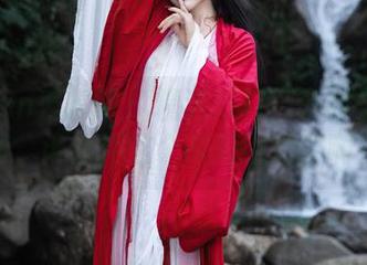 Xiuren秀人网 - 精选写真：李雅柔的女仆装，谁会用这个来吸引顾客啊？！