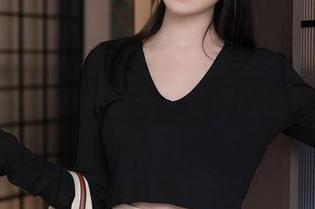 Xiuren秀人网 - 为什么顾楚楚的水手服写真能这么吸引目光？觉得应该下载收藏一下！