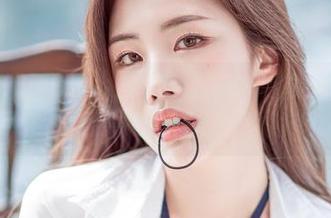 看见Yebin(전예빈)的美足图集，下载之后，或许会让我对脚有了新的理解！