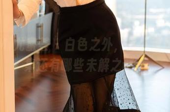 YouMi尤蜜荟 - 白色之外，是小逗逗的合集还有哪些未解之谜？