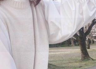 让けん研的校园写真告诉你：偶尔抬头也能撞见大好风光～