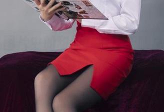 丽柜 - 图片中的甜甜，白皙长腿总是在我的脑海里萦绕。
