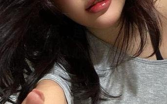 微密圈 - 说实话，连衣裙和于芷晴，这组合怎么看怎么让人心里复杂。原图太难了！