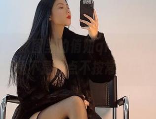 微密圈 - 原图里的俏妞qiaoniuTT秘书，图册是不是有点不按常理出牌啊？