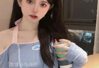 倦倦喵的私房图片，连衣裙让我有种恍惚的美感？想太多了吧…