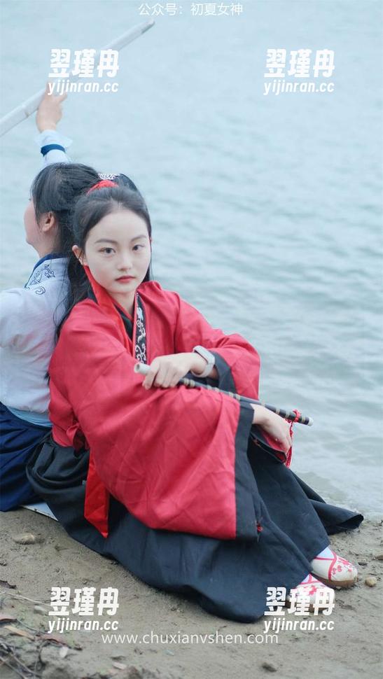 初夏女神 - 环环的套图资源,真的好像被时间抛弃,却又‘永不过时’?-翌瑾冉 初夏女神 - 环环的套图资源,真的好像被时间抛弃,却又‘永不过时’?-翌瑾冉