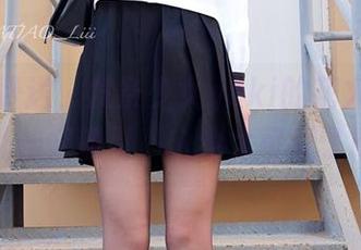 图册免费送，发条少女yoki的花火，有点混乱却又吸引，人也太可爱了吧！