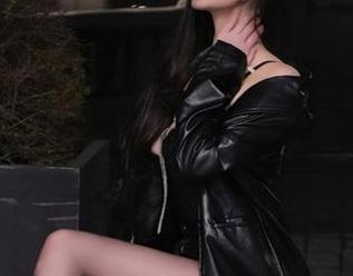 微密圈 - 私房来的灰丝：周妍希觉得袜子多余吗？