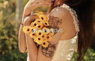 游向安曜曜的死库水套图：谁规定她送来的不是一份水上奇遇？