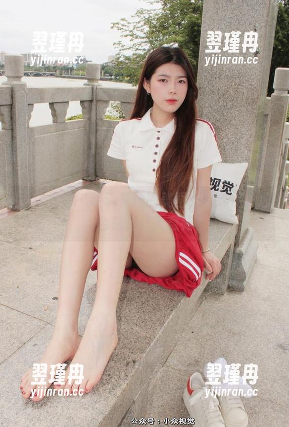 小众视觉 - 谈谈艾迪的美图,妹妹们的选色总是让人意外-翌瑾冉 小众视觉 - 谈谈艾迪的美图,妹妹们的选色总是让人意外-翌瑾冉