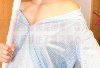尤果网 - 张雪馨美足图集，诱人的曲线，轻易圈住了我这颗心。