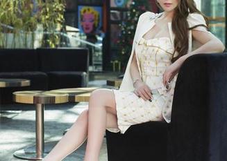 尤果网 - 资源分享：看了王幼贞的长腿，我的裤袜默默天下了两吨！