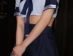 尤蜜荟 - 厨娘变身，梦心月写真集–听菜刀与美丽的绝妙配合！