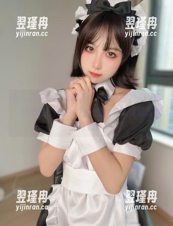 看这袜子，如果布丁大法是你的穿搭导师，那我敢打赌这个图包的炸裂程度超出你的想象！-翌瑾冉