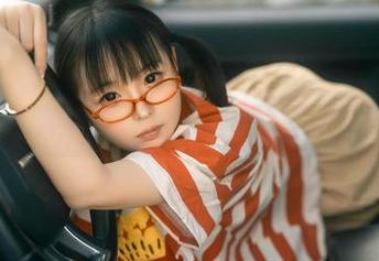你相信吗？幼水铃衣的美足在高清图包里闪光，我现在才明白以前的美只是浮云。
