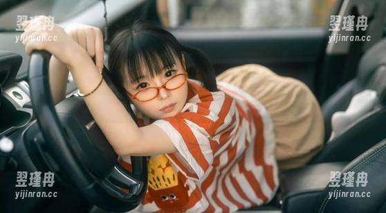 你相信吗?幼水铃衣的美足在高清图包里闪光,我现在才明白以前的美只是浮云。-翌瑾冉 你相信吗?幼水铃衣的美足在高清图包里闪光,我现在才明白以前的美只是浮云。-翌瑾冉