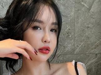 微密圈 - 原图壁纸？张鑫baby真的把肉丝拍得有点过火了吧。