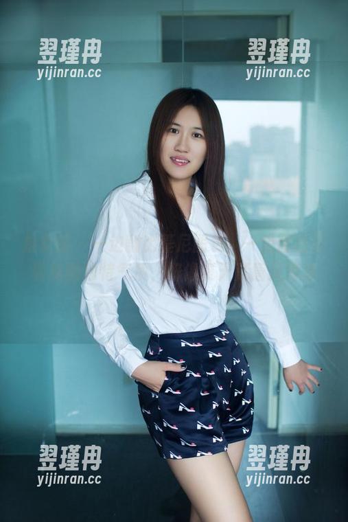 推女郎 - 一边翻比基尼图包,一边圈出王馨瑶的独特气质,好像夏天荒唐又清凉-翌瑾冉 推女郎 - 一边翻比基尼图包,一边圈出王馨瑶的独特气质,好像夏天荒唐又清凉-翌瑾冉