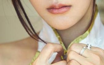 推女郎 - 郑瑞熙教你：连衣裙怎样才配得上那种妖娆私拍的角度？