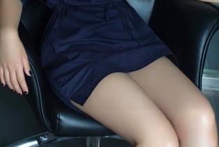 推女郎 - 当毛衣遇上陆瓷：高清原图里飘荡的随意气息