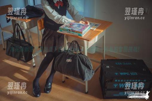 木花琳琳是勇者的桌下白丝play，开启新一轮私拍套图挑战！-翌瑾冉