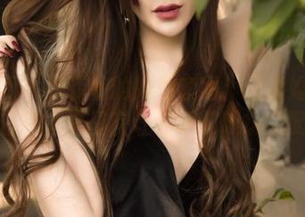 果团网 - 云菲菲的婚纱套图：谁说婚纱只能是白色？这里有让你跌破眼镜的配色！