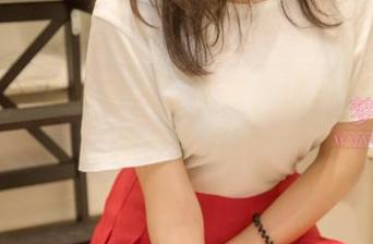梦丝女神 - 高清刘诺泳装，这颜值真让人想多看几眼