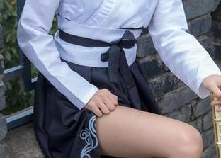 梦丝女神 - 周雨的写真，让人以为她是纯洁，结果…