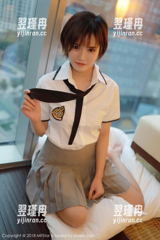 模范学院 - 棉袜的未来:星萌在图库里寻找灵感的脚步声。-翌瑾冉 模范学院 - 棉袜的未来:星萌在图库里寻找灵感的脚步声。-翌瑾冉