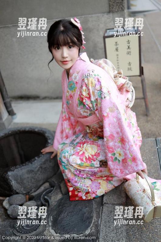 模范学院 - 蓝夏Akasha全集里的吊带，真的是，肚子咕咕叫，为啥这么想吃呢？-翌瑾冉