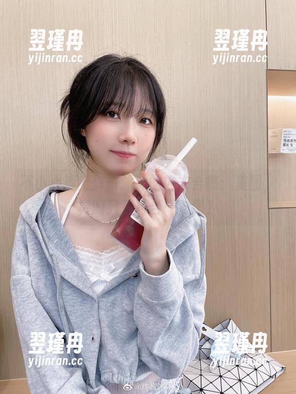 不小心爱上炸酱沐沐的内衣合集:美图,真的只是巧合…对吧?-翌瑾冉 不小心爱上炸酱沐沐的内衣合集:美图,真的只是巧合…对吧?-翌瑾冉