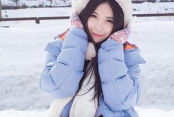 爱蜜社 - 完全不科学的最新作品——莉莉Lily泳装！原来水波也能这么撩人？