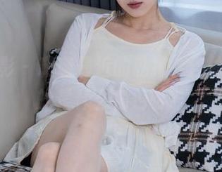 甜予摄影 - 璇璇最近的私拍，连体服扮演的是什么角色呀？