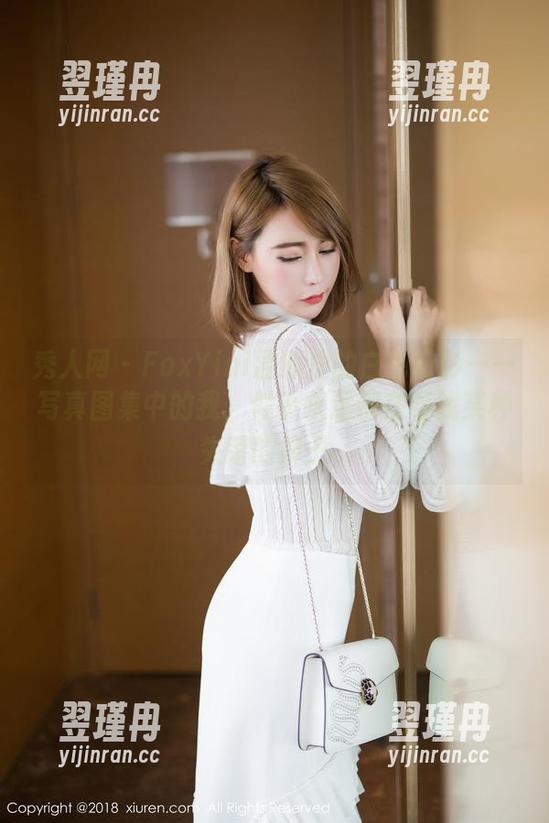 秀人网 - FoxYini孟狐狸的白色幻影——写真图集中的我,似乎永远都在寻找某种失落的裤子...-翌瑾冉 秀人网 - FoxYini孟狐狸的白色幻影——写真图集中的我,似乎永远都在寻找某种失落的裤子...-翌瑾冉