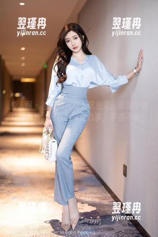 秀人网 - 当小爪几遇上职业装:原图中的成熟气质,图包的少女心事,不得不说,真会玩。-翌瑾冉 秀人网 - 当小爪几遇上职业装:原图中的成熟气质,图包的少女心事,不得不说,真会玩。-翌瑾冉