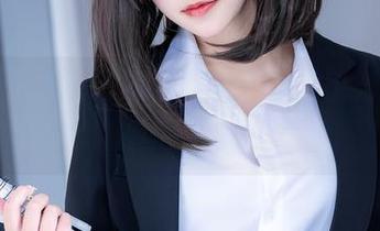 蓝小沂KiKi图集即将上线，黑贞德女仆可能是你的新爱，也可能不是哦。