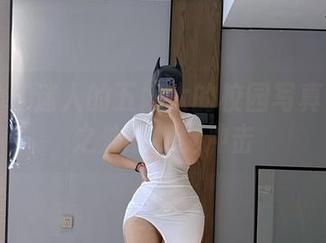 微密圈 - 迷人的五姨太的校园写真：课本之外的视觉冲击