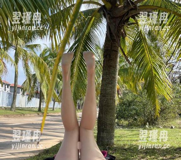 微密圈 - 捕捉灵感：迷人的五姨太的作品，带着无圣光的“彩云之下”意境。-翌瑾冉