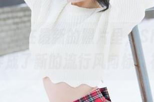 魅妍社 - 就在最新的照片里，SISY思把红裙穿成了新的流行风向标！神奇！
