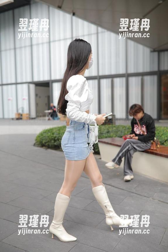 魔镜街拍 - 私藏曼曼的职业装福利图集,办公室的潮流又添新势力!-翌瑾冉 魔镜街拍 - 私藏曼曼的职业装福利图集,办公室的潮流又添新势力!-翌瑾冉